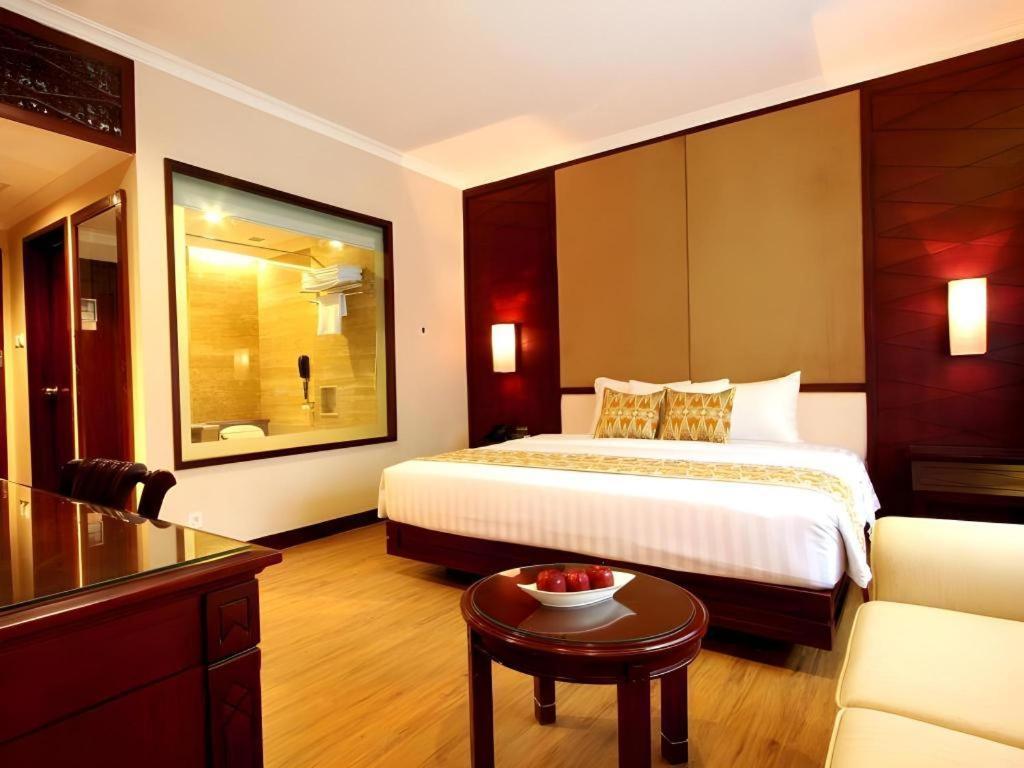 Kartika Chandra Hotel Jakarta Exterior photo